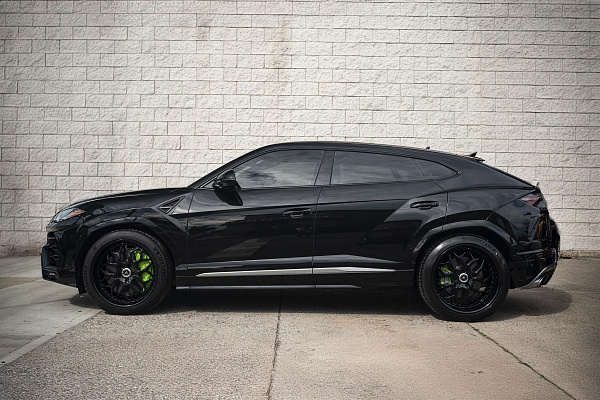 Фото дисков Asanti AS224 VICE 5 Черный глянец на Lamborghini Urus