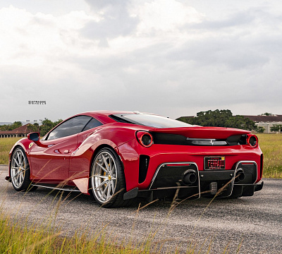 Фото дисков Strasse Wheels SV10 Deep Concave FS на Ferrari 488
