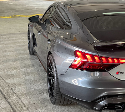 Фото дисков Vossen HF-3 на Audi E-tron GT
