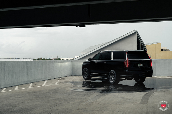 Фото дисков Vossen S21-12 Черный сатин на Cadillac Escalade V