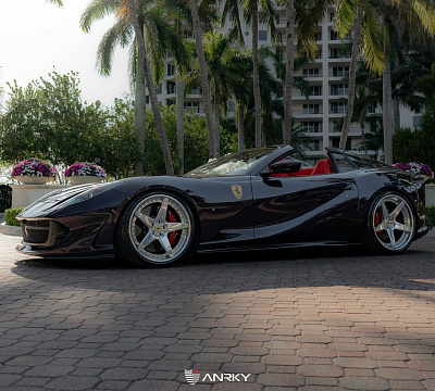 Фото дисков Anrky RS5.3 на Ferrari 812