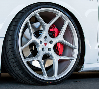 Фото дисков Vossen CG-205 на Audi A/S 8 (D4)