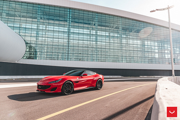Фото дисков Vossen HF-4T Черный глянец на Ferrari Portofino