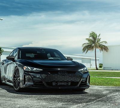 Фото дисков Vossen HF-4T на Audi E-tron GT