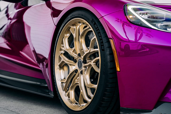 Фото дисков Brixton Forged PF14 R / RS Глянцевая шампань на Ford GT II