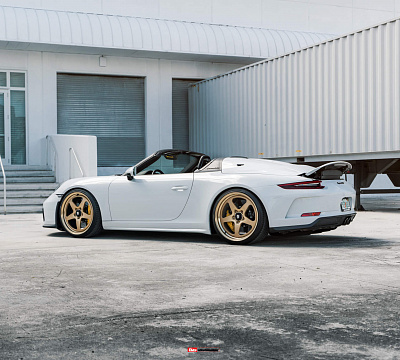 Фото дисков HRE 527 на Porsche 911 VII