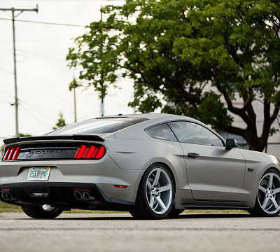 Фото дисков Vossen CV3 на Ford Mustang VI