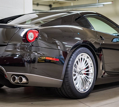 Фото дисков HRE S209 на Ferrari 599