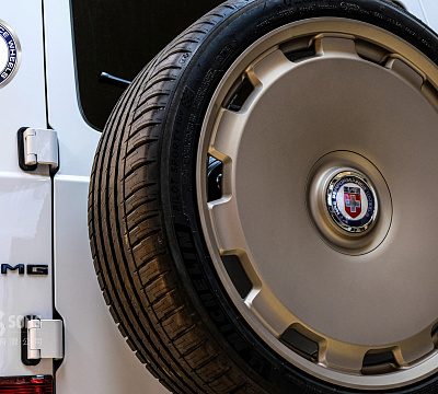 Фото дисков HRE L108M на Mercedes-Benz G-Class III