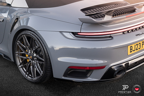 Фото дисков Vossen S21-02 Глянцевый темный лак на Porsche 911 VIII