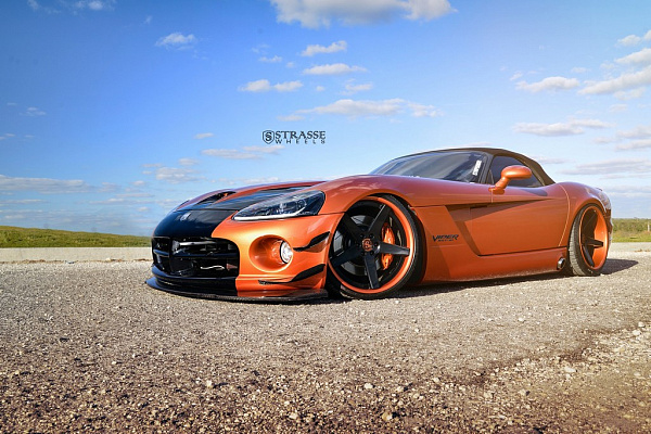 Фото дисков Strasse Wheels S5 Deep Concave Другой цвет на Dodge Viper