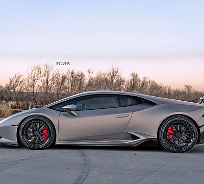 Фото дисков Strasse Wheels SV10M Deep Concave FS на Lamborghini Huracan