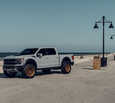 Фото дисков Vossen LCX-03 на GMC Sierra IV