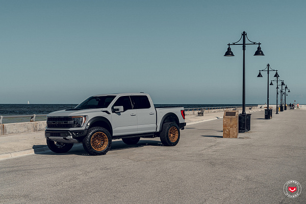 Фото дисков Vossen LCX-03 Сатиновая медь на GMC Sierra IV