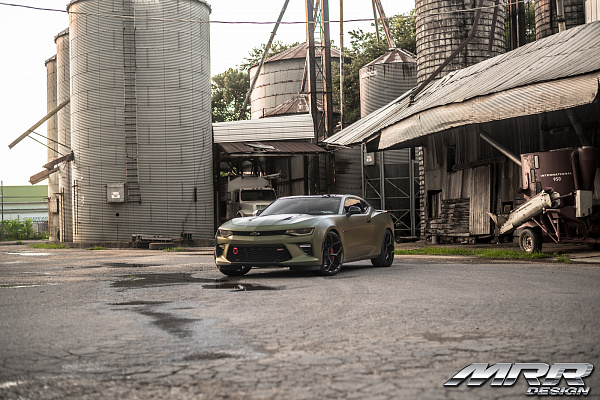 Фото дисков MRR M228 Черный глянец на Chevrolet Camaro VI