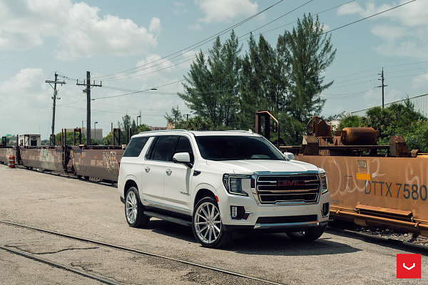 Фото дисков Vossen HF6-1 Серебро на GMC Yukon V