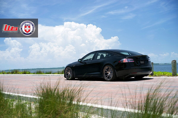 Фото дисков HRE S101 Сатиновая бронза на Tesla Model S