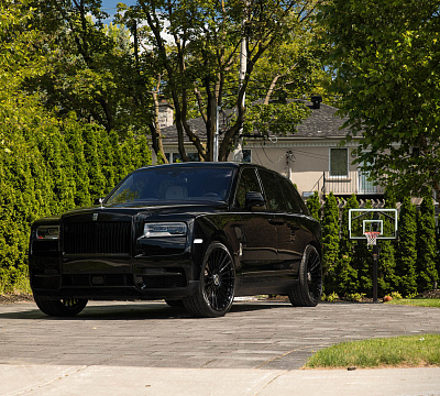 Фото дисков Vossen S17-13 на Rolls-Royce Cullinan