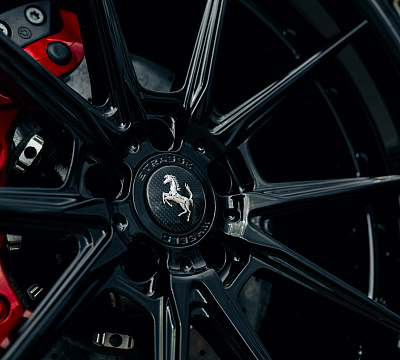 Фото дисков Strasse Wheels SV10 Deep Concave FS на Ferrari SF90
