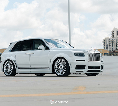 Фото дисков Anrky RF-282 на Rolls-Royce Cullinan
