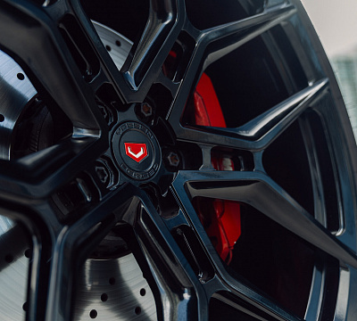 Фото дисков Vossen EVO-4 на BMW X5/X5 M (G05/G18/F95)
