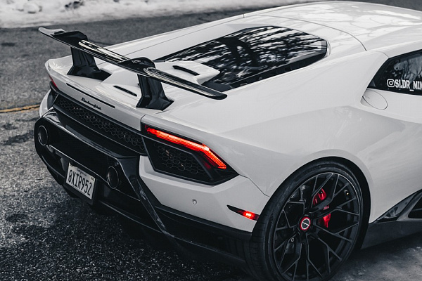 Фото дисков Brixton Forged PF10 Черный сатин на Lamborghini Huracan