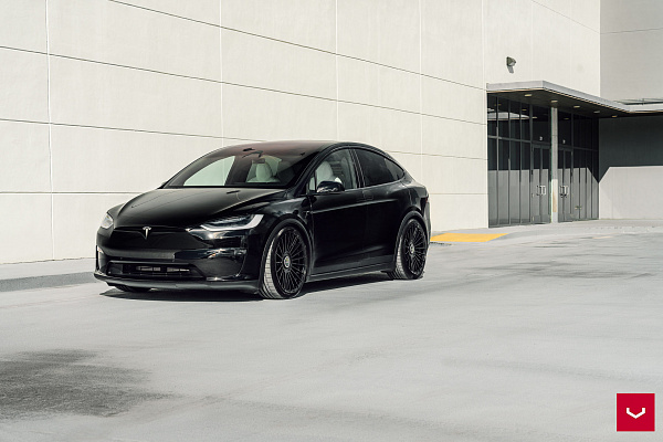 Фото дисков Vossen HF-8 Черный глянец на Tesla Model X
