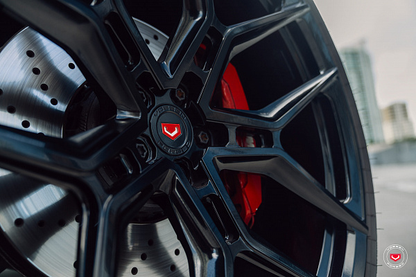 Фото дисков Vossen EVO-4 Черный глянец на BMW X5/X5 M (G05/G18/F95)