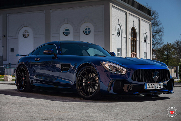 Фото дисков Vossen M-X2 Черный глянец на Mercedes-Benz AMG GT I