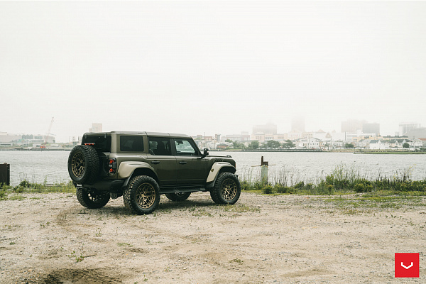 Фото дисков Vossen HFX-1 (6-Lug) Сатиновое темное золото на Ford Bronco
