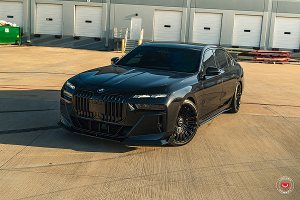 Фото дисков Vossen S17-14 Черный глянец на BMW 7 (G70)