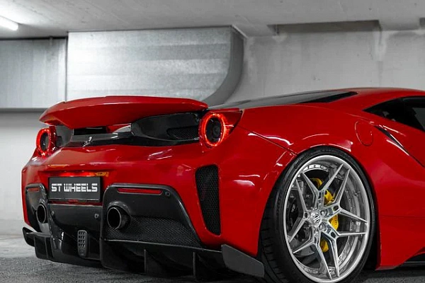 Фото дисков ST Wheels ST20.2 Полированный лак на Ferrari 488