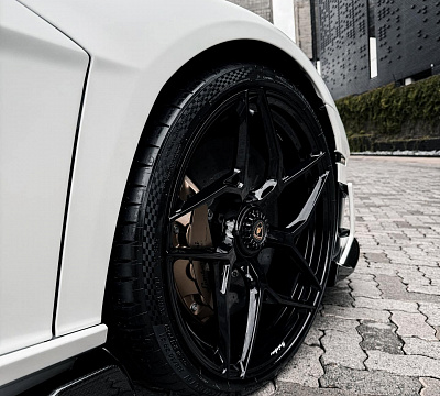 Фото дисков Brixton Forged PF5 на Lamborghini Aventador