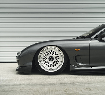 Фото дисков Rotiform LHR-M на Mazda RX-7 III