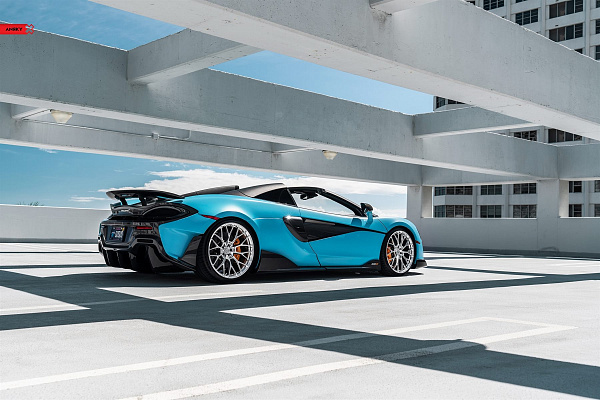 Фото дисков Anrky AN10 Полированный лак на McLaren 600