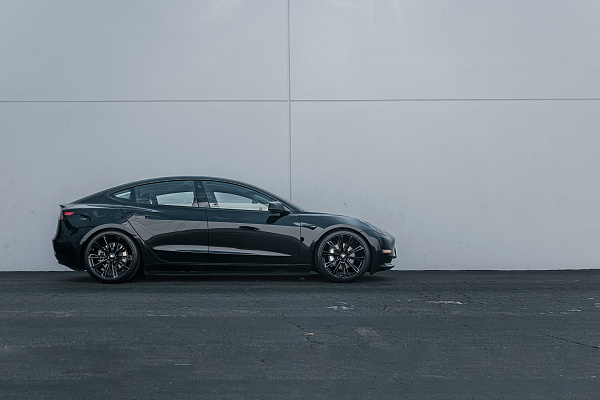 Фото дисков Asanti CORONA TRUCK Черный глянец на Tesla Model 3