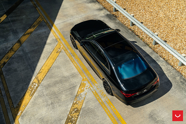 Фото дисков Vossen HF-4T Черный глянец на Mercedes-Benz S-Class (W223)