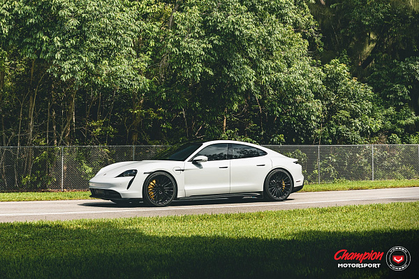Фото дисков Vossen S17-04 Черный сатин на Porsche Taycan I