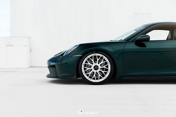 Фото дисков Anrky AN10 Глянцевый лак на Porsche 911 VIII