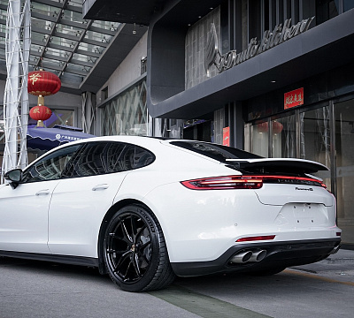 Фото дисков HRE P101 на Porsche Panamera II