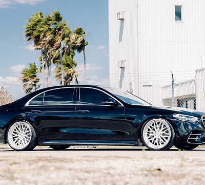 Фото дисков Strasse Wheels SV10M-RS Deep Concave FS на Mercedes-Benz S-Class (W223)
