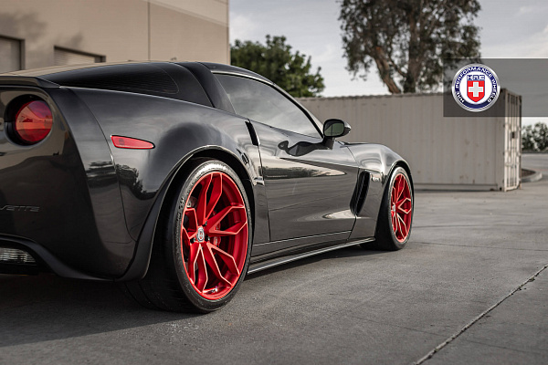 Фото дисков HRE P201 Красный сатин на Chevrolet Corvette C6