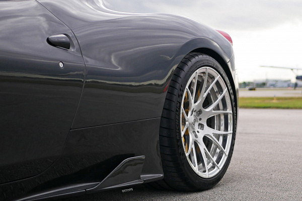Фото дисков Strasse Wheels SM7R Deep Concave Duoblock Глянцевый лак на Ferrari 458