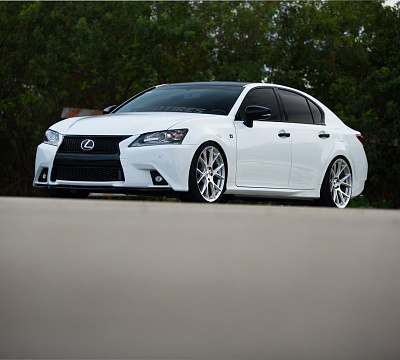 Фото дисков Vossen VFS-6 на Lexus GS IV