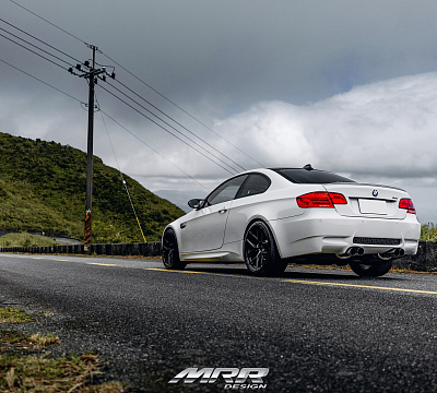 Фото дисков MRR NES SS-1.1 на BMW 3/M3 (E90)