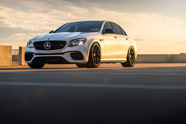 Фото дисков HRE P101 Черный сатин на Mercedes-Benz E-Class (W213, S213, C238)