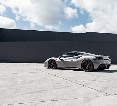 Фото дисков Vossen HF-5 на Ferrari 488