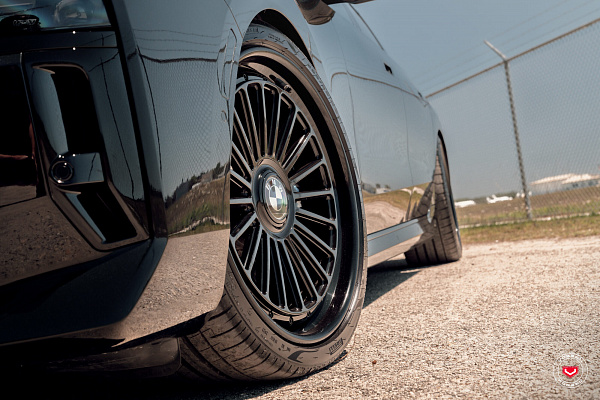 Фото дисков Vossen GEN-04 (3-piece) Черный глянец на BMW 7 (G70)