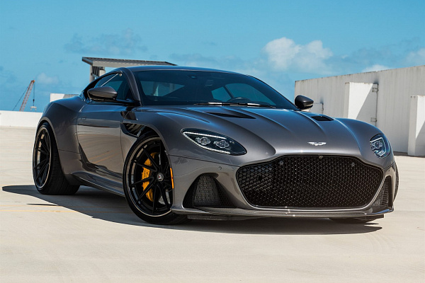 Фото дисков Anrky AN33 Черный сатин на Aston Martin DBS 3