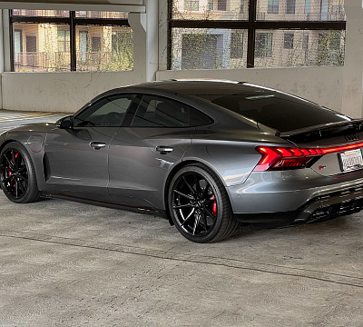 Фото дисков Vossen HF-3 на Audi E-tron GT